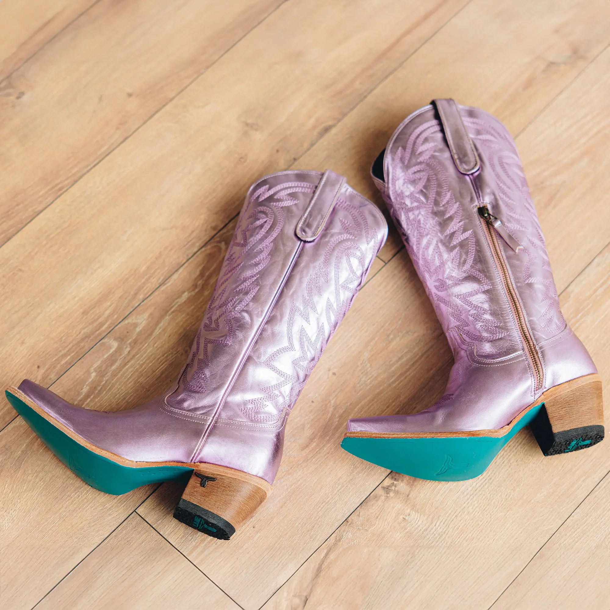 Smokeshow Boot - Lavender Metallic - Image 14