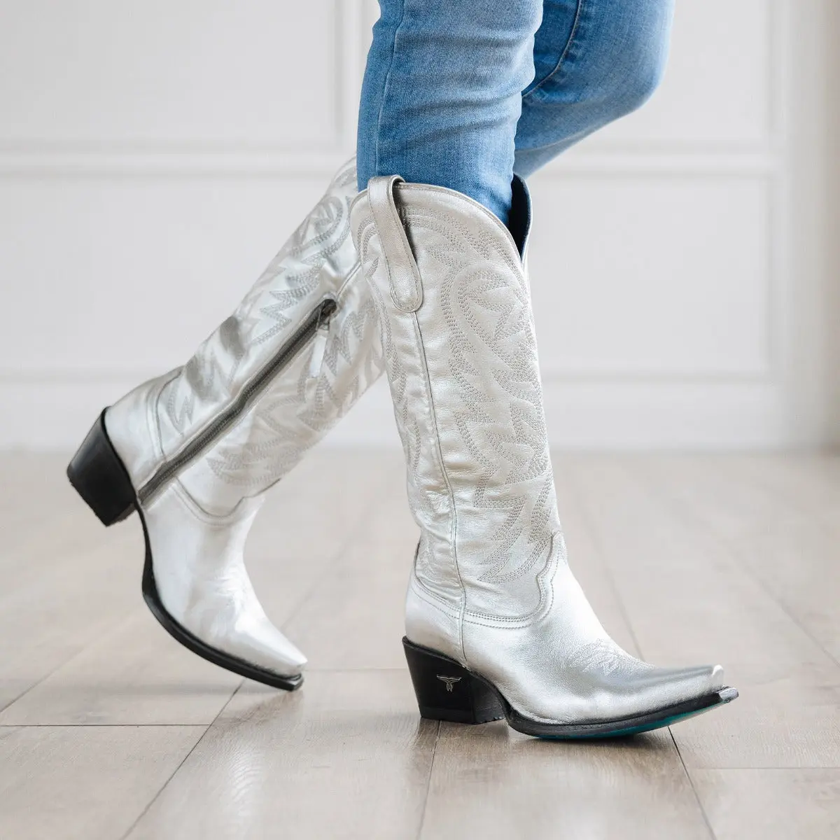 Smokeshow Boot - Silver Trail - Image 2